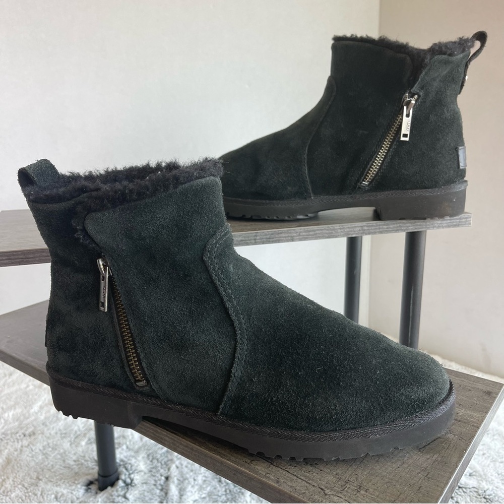 UGG Romely Zip Bootie Black Suede women size 6.5